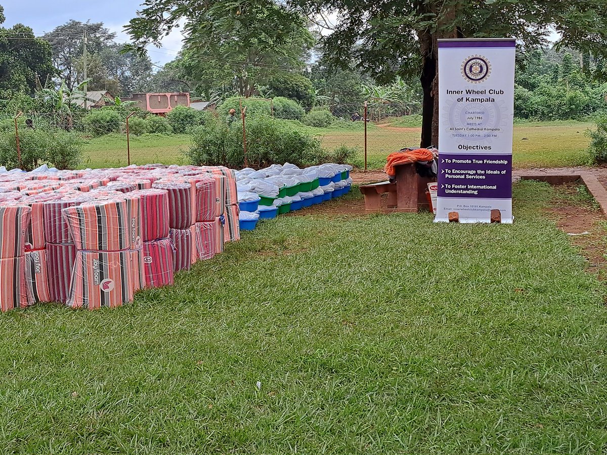 BethKaguma's tweet photo. Team Innerwheel Kampala  in partnership  ship with @SCAW100 Canada ,serrving above self by donating bed kits to needy children  in Ssegalye in Nakaseke District .@SCAW100 @InnerWheelInt https://t.co/dV4kD3xzPA