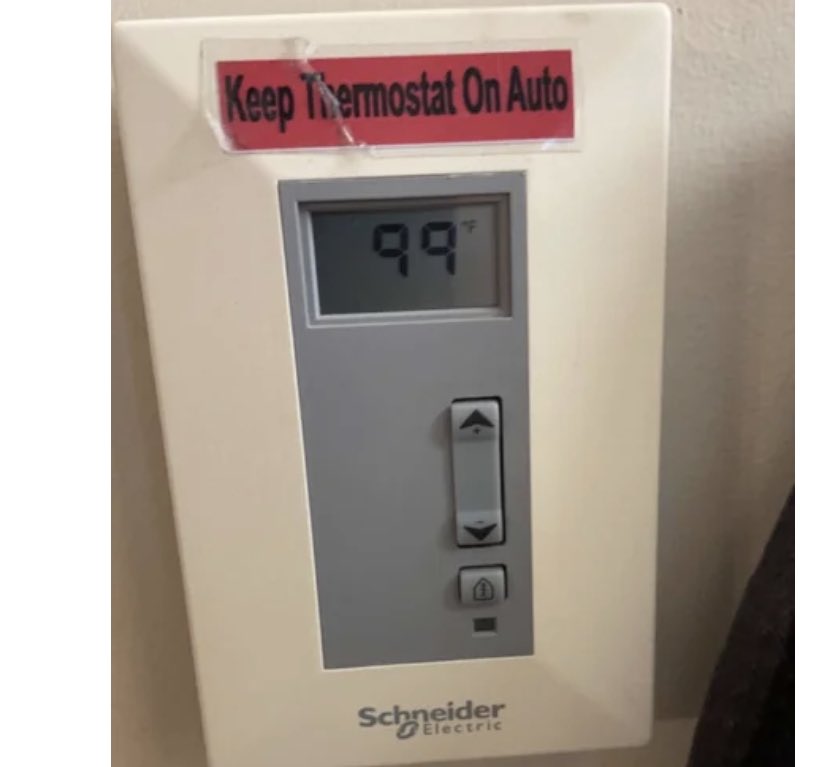 rArmyReddit's tweet photo. Hey @USAGStewartHAAF, I can’t find a stewart or 3ID account with DMs open.

This is an inappropriate temperature for “we will take a look on Monday”. Is there a temp that is finally bad enough to be acted upon on the weekend?

BLDG 8450, 8452, 8454 have cooling issues. https://t.co/5Pt2FKaw8R