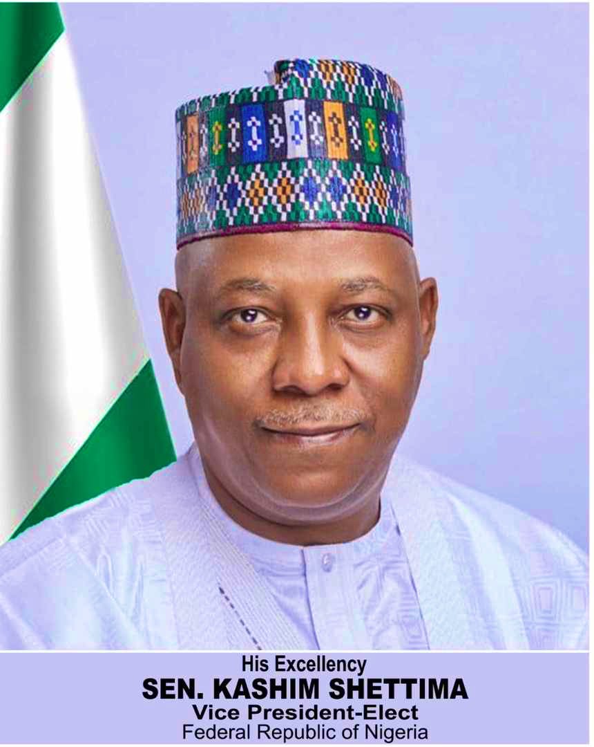 kakamalambashir's tweet photo. “Vice President Elect. Kashim Shettima 

Retweet if you love the Vice President Official portrait..🇳🇬 https://t.co/1xa1aXCdOj