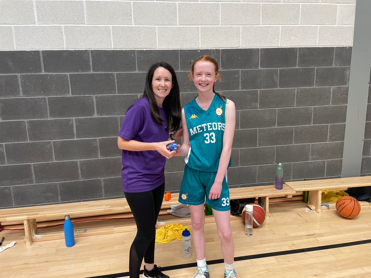 meteorsbb's tweet photo. Thank you Maree Basketball and Firhouse Notre Dame Ladies Basketball Club for joining us for a fantastic U13 blitz in Rosemont yesterday.
β Three Point Winner Elle Dodson
β Free Throw Winner Emily Delaney
β Free Throw Runner-up Sarah Kelleher
#basketball #LetsGoMeteors https://t.co/bq2U50WfSU