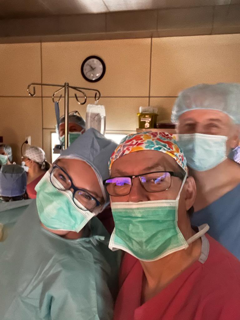 ewabarcz tweet media