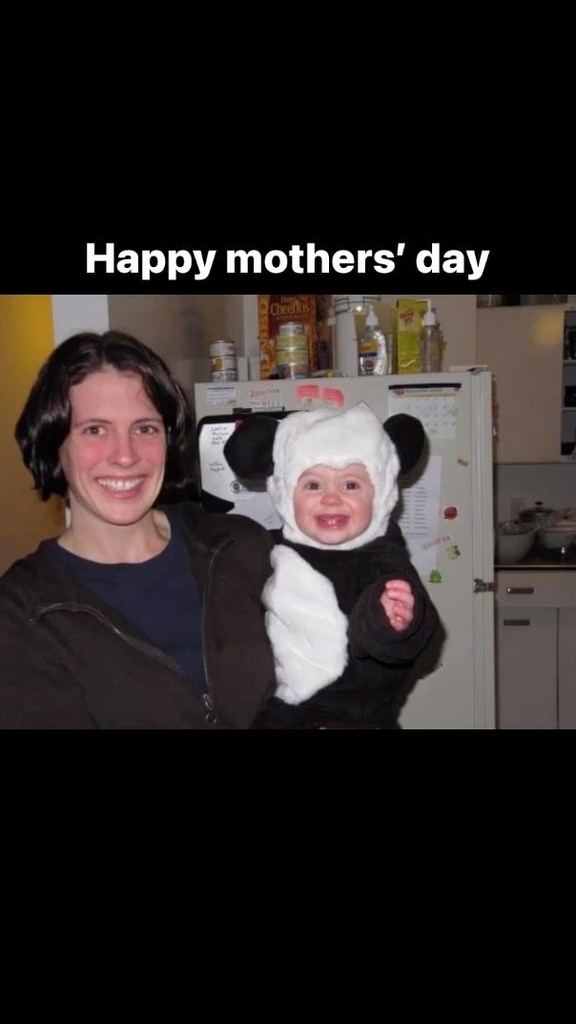 jamesgatessask's tweet photo. Happy mothers’ day Amy https://t.co/pFBBcPDibf https://t.co/pg5QdanRfs