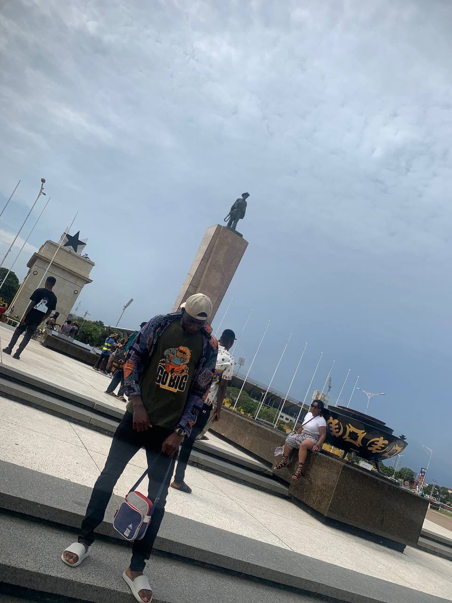 Kobbysteve15's tweet photo. In a world full of trends, I want to remain a classic https://t.co/vJzkzXoh0a