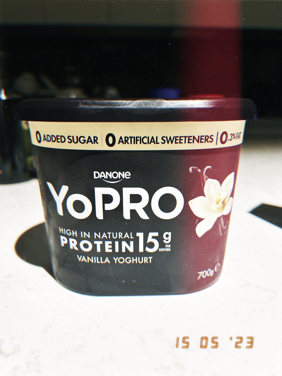 33harapeko's tweet photo. @Danone 
Danoneさん、日本でもこれ売って。発売されたらオイコスのバニラ味探し回らなくていい。 https://t.co/mk0vDTUjP2
