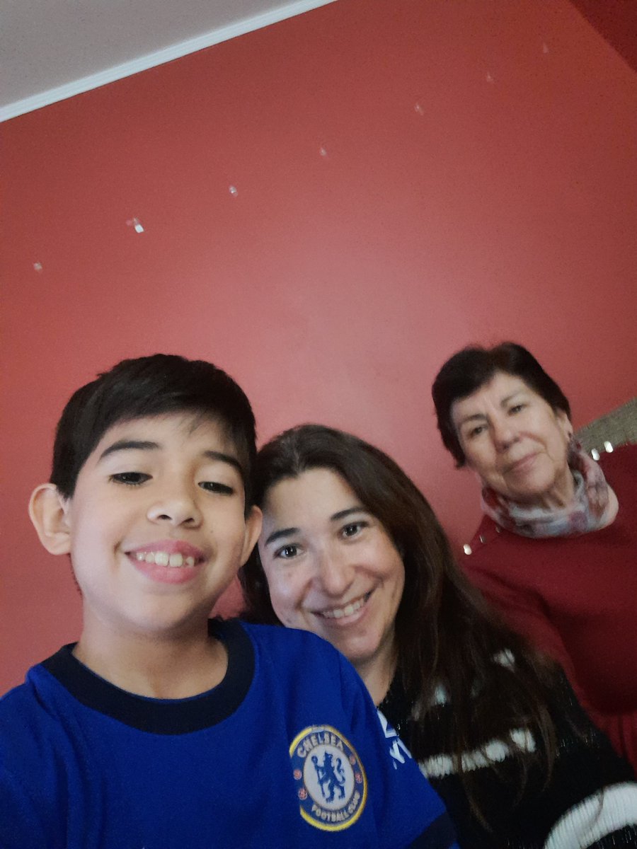olgui18's tweet photo. @depaseocl  saludos para mi mamita Raquel la mejor del mundo mundial y para mi en nuestro día de la madre y para todas la mamitas. https://t.co/zR0eQtzsUK
