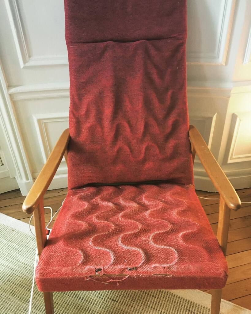 __tran__'s tweet photo. Restauration d’un fauteuil scandinave, #DIY https://t.co/QPjf9M7GoK