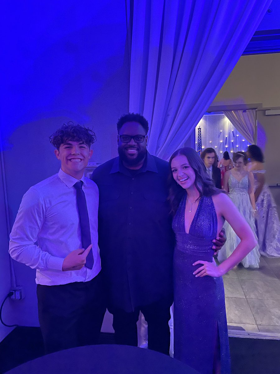 Coach_UngerLB's tweet photo. When you talk about school culture,It must include everyone, top to bottom. @RoshardN lives the BHS motto everyday. Makes our students feel welcome, always willing to listen.  Lots of students taking 📸with the big guy yesterday at prom.  My daughter included. @bashabearnation https://t.co/L2o76xbAzI