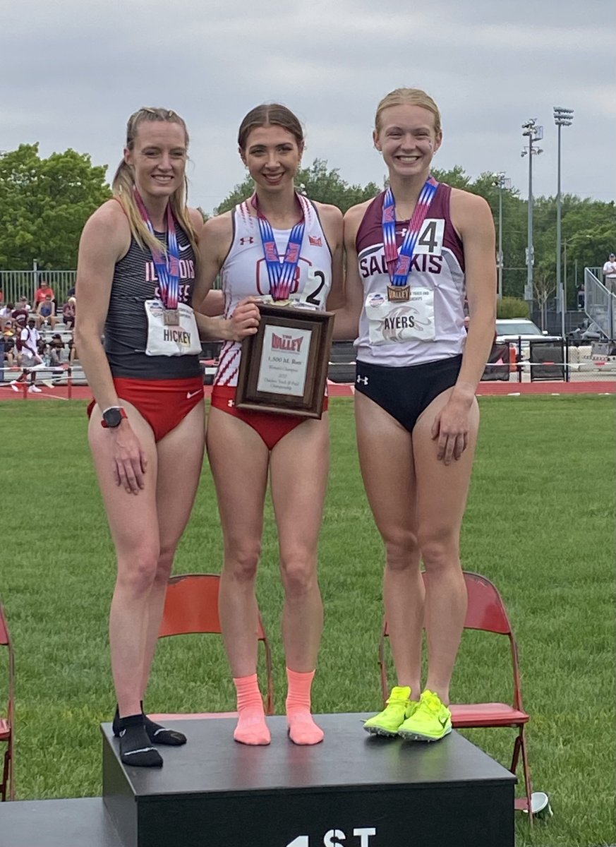 SIU_TrackXC's tweet photo. Claire Ayers is on the podium! 👏

After posting a time of 4:32.47, Claire earned a third-place finish in the Women's 1500m‼️

#Salukis https://t.co/h4jJRjr5xA