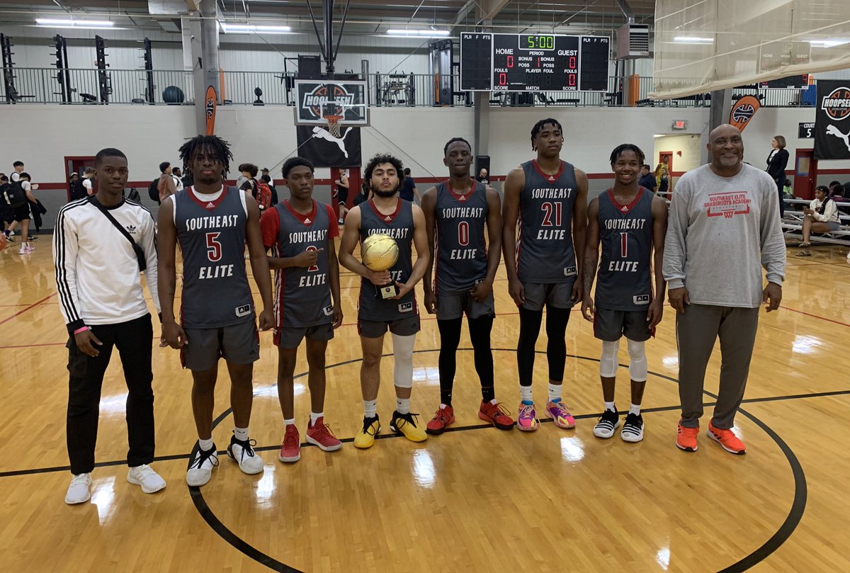 Southeast Elite Black beat Team Work 70-60 to win the 17U Jaylen Brown bracket at the Bob Gibbons Tournament of Champions. 

Marlon Bennett led the way with 19. Angelo Mack had 15, Aaron Barton scored 12, Hasani Rivera added 13.