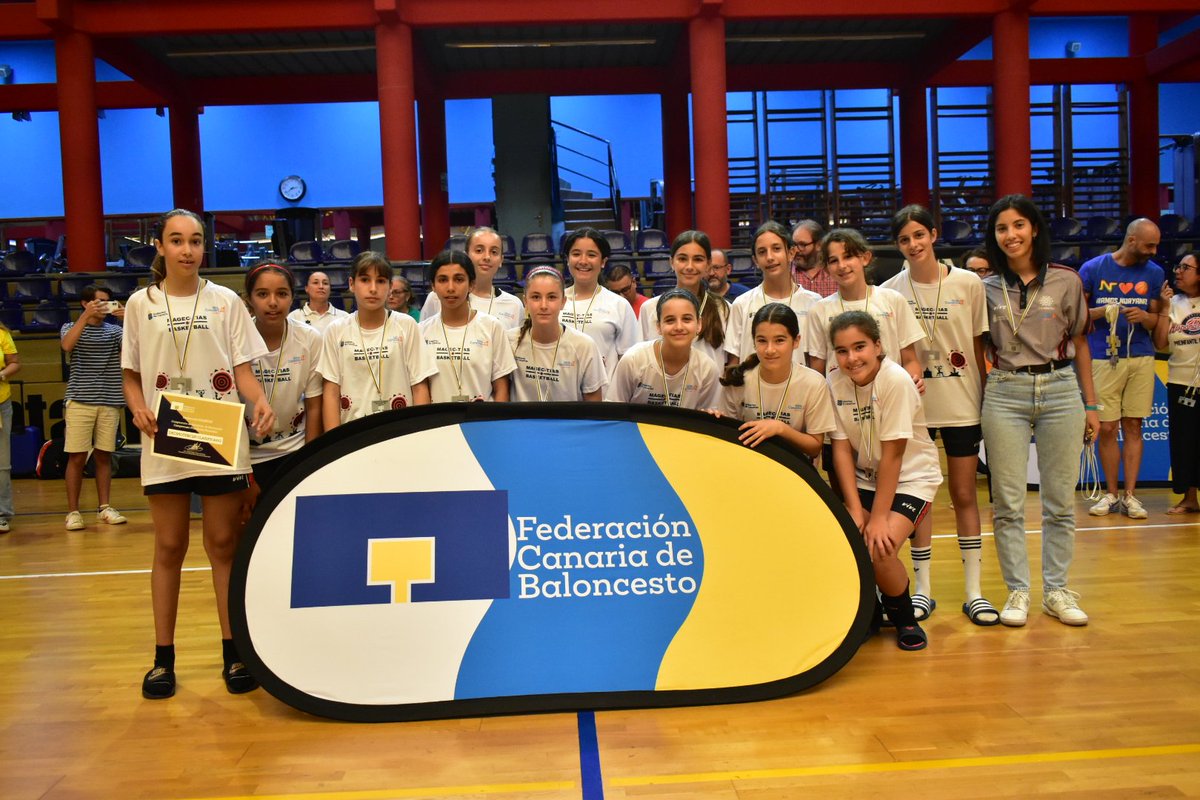 FCBaloncesto's tweet photo. 🏆 #CCPreInfantilFem
🇮🇨 #FCB

1️⃣3️⃣ @magectias1995
1️⃣4️⃣ @BSBStaBrigida
1️⃣5️⃣ @CBConejero
1️⃣6️⃣ #CBCastillo

👏🏻👏🏻👏🏻👏🏻👏🏻👏🏻👏🏻👏🏻👏🏻👏🏻 https://t.co/8TS01y96vY