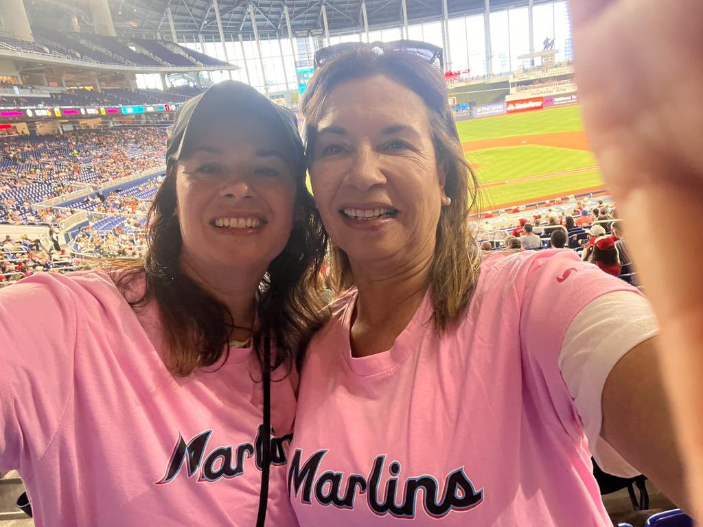 SUPLY's tweet photo. Mother’s Day #marlins @Marlins @MARITAYOREZ @tubitodejudas https://t.co/lmvTgPKwB2