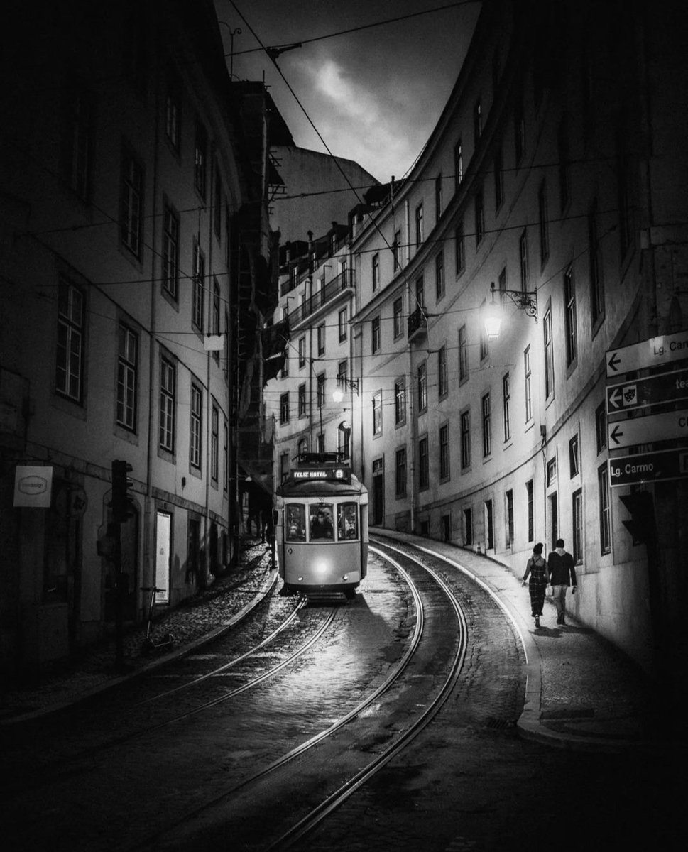 JooBernardoCor1's tweet photo. GN📷NFT Artists and Collector 
from Lisbon, Portugal
#nftphotography 
#streetphotography 
#NFTCommunity
 #nftcollector
 #blackandwhitephotography https://t.co/qIDbCBleYK
