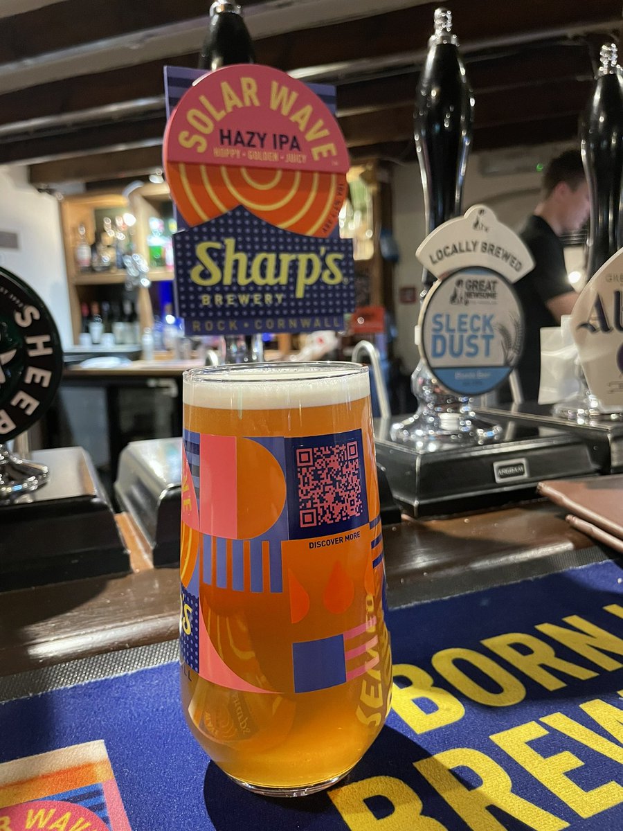 MisterSlush's tweet photo. A cracking addition to the cask range at the Stag in Lelley… @SharpsBrewery #SolarWave 🍻 #HumberRivieraLife 😎 https://t.co/1HTolAnLuE