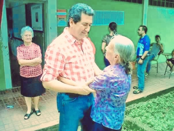vrsabillon's tweet photo. Feliz día a todas las madres en este día, gracias por cuidarnos y guiarlos cada día, también aquellas madres que ya no están y que desde el cielo nos cuidan. Dios les Bendiga madres pateplumas. https://t.co/37VNTAGlNB