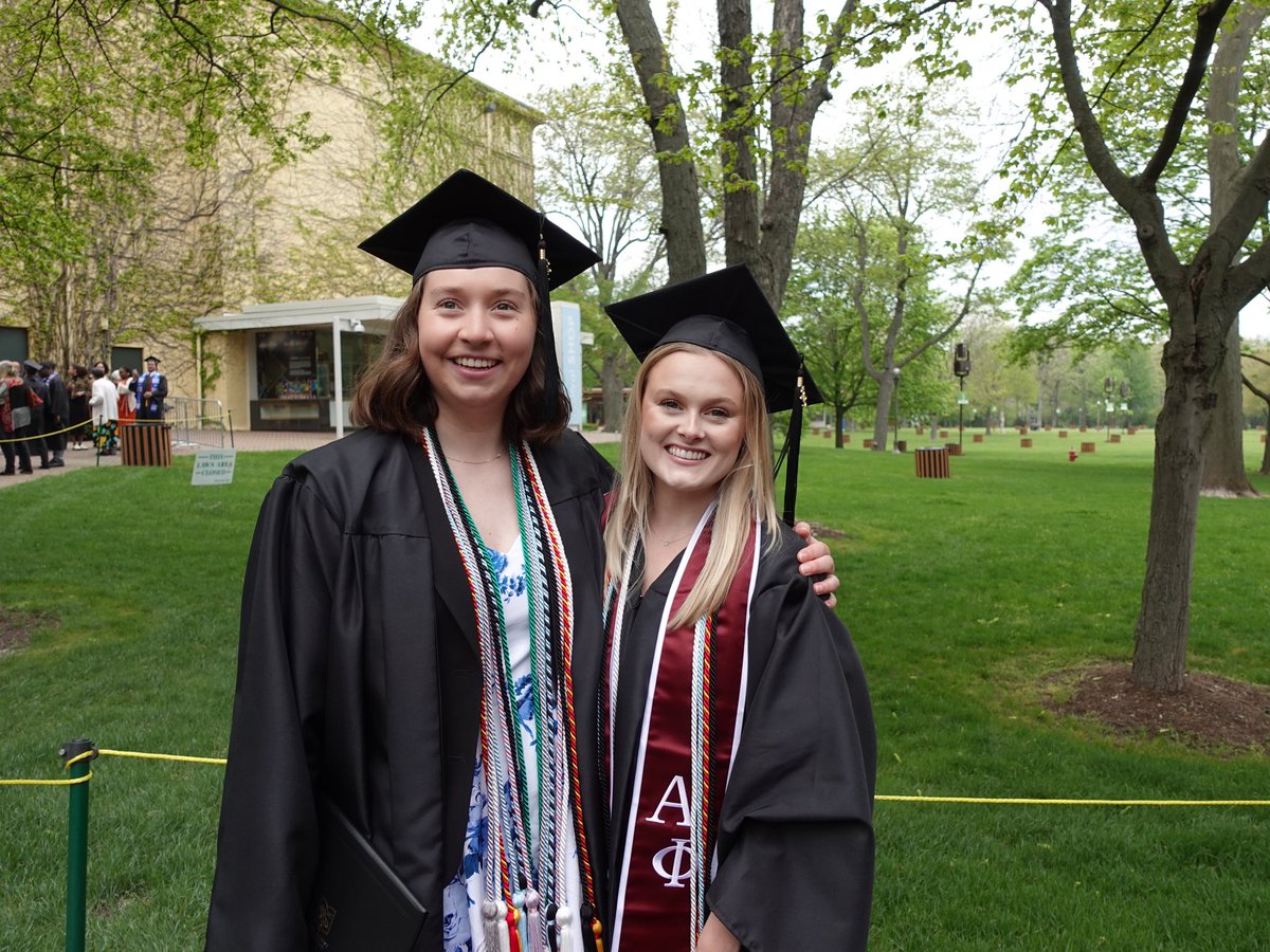 helenrob's tweet photo. Lake Forest Class of 2023 #lfgrad2023 https://t.co/ElIOddL13t