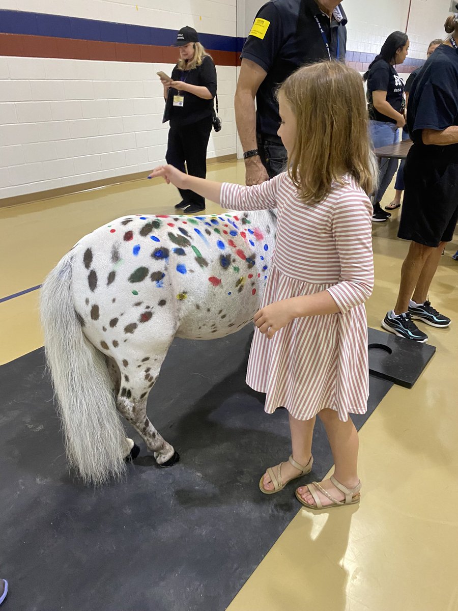 khatfieldPE's tweet photo. Students  @fort_mccoy school were treated to a touch of kindness with a visit from the Gentle Carousel Therapy Horse….
SPOT and Debbie Garcia! How to share  kindness with a touch !  @pefmc
@fort_mccoy https://t.co/ELhvE242He