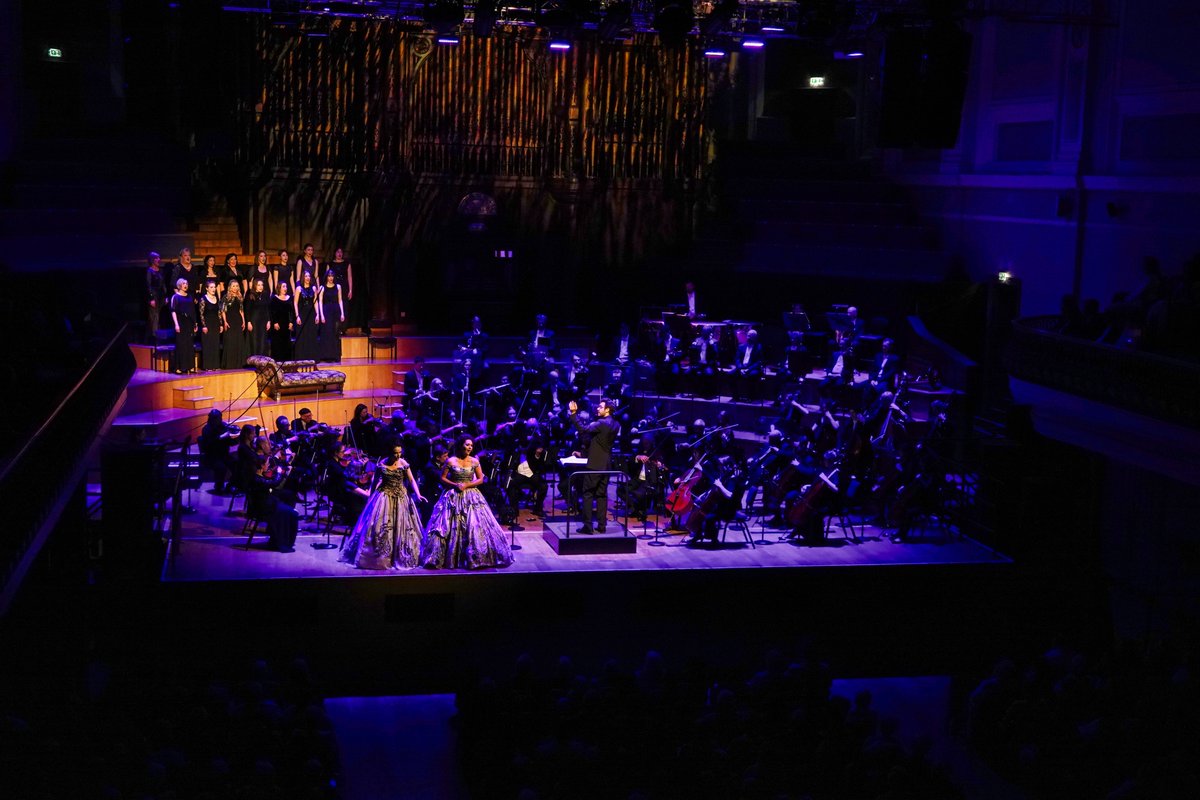 Ulster Orchestra (@ulsterorchestra) on Twitter photo Mendelssohn’s Midsummer Night’s Dream was brought to life on Friday by the orchestra under the baton of <a href="/dinispsousa/">Dinis Sousa</a>, with sopranos <a href="/MaryMcCabeSop/">Mary McCabe</a> + <a href="/catherinedonsop/">Catherine Donnelly</a>, <a href="/NIOpera/">NorthernIrelandOpera</a>'s female chorus and actor Ben Hall. <a href="/SayakaShoji/">Sayaka Shoji</a> also performed Schumann’s beautiful Violin Concerto. Mendelssohn’s Midsummer Night’s Dream was brought to life on Friday by the orchestra under the baton of <a href="/dinispsousa/">Dinis Sousa</a>, with sopranos <a href="/MaryMcCabeSop/">Mary McCabe</a> + <a href="/catherinedonsop/">Catherine Donnelly</a>, <a href="/NIOpera/">NorthernIrelandOpera</a>'s female chorus and actor Ben Hall. <a href="/SayakaShoji/">Sayaka Shoji</a> also performed Schumann’s beautiful Violin Concerto.