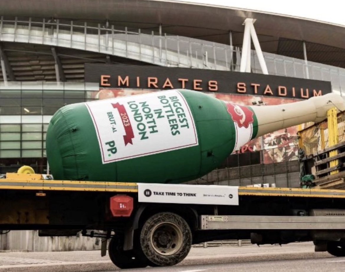 Deanof1lover's tweet photo. 🤣🤣🤣✊🏼💦. Biggest bottle jobs..🤣🤣 #wehatearsenal #TTID https://t.co/oPS5WIAChq