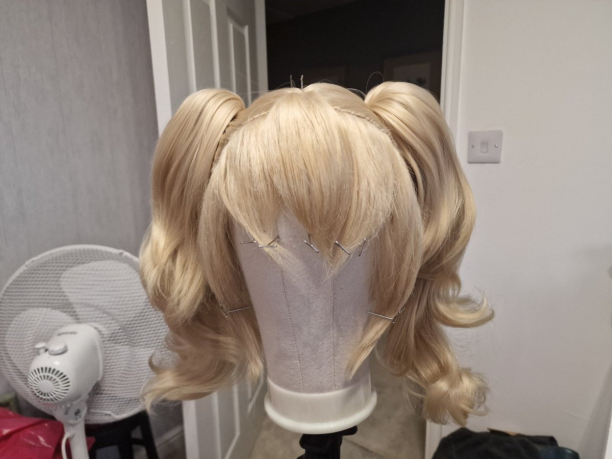 Enkeli___'s tweet photo. It's been a while twitter...here are some wigs I styled today for MCM London this month.
Mitsuri Kanroji, 2B and Pink Mercy (almost done). https://t.co/eQWjRjITG5