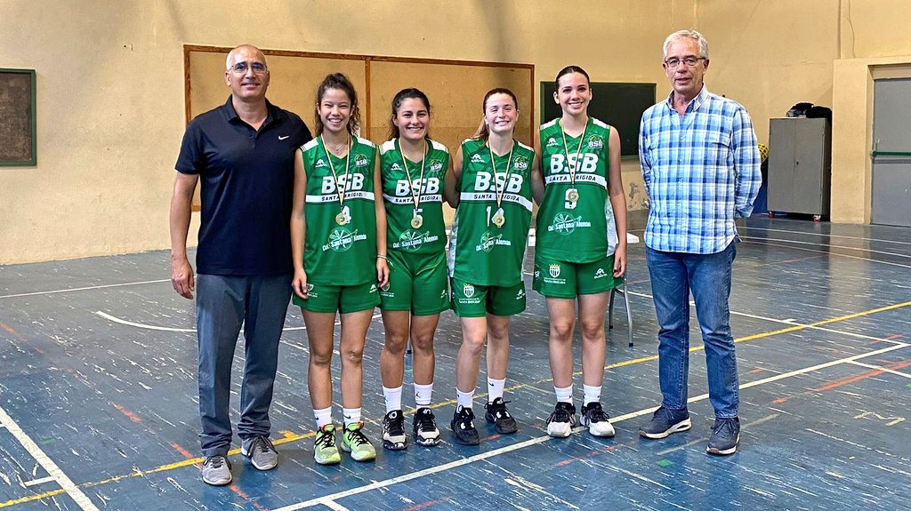 FIBGranCanaria's tweet photo. 🏆 #3x3U17Fem

1️⃣ @cbislascanarias 🥇
2️⃣ @BSBStaBrigida 🥈

🎉 #Enhorabuena 🎉 https://t.co/XRbi6byiLw