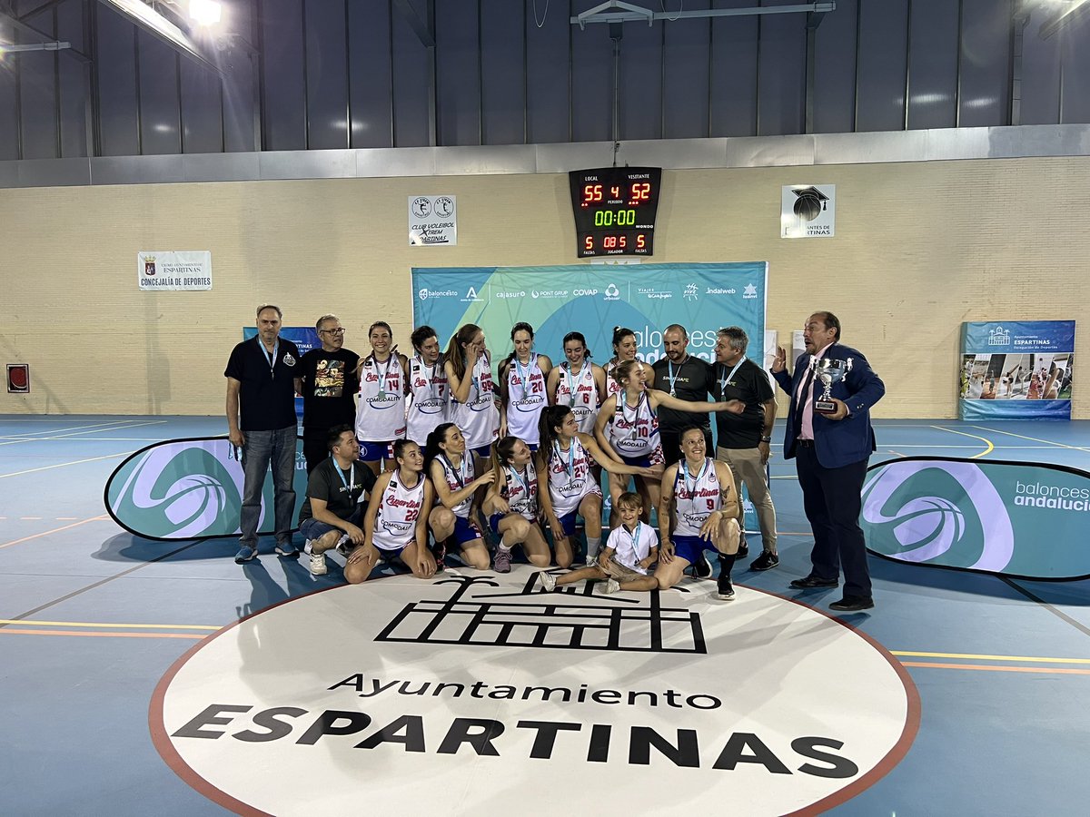 espartinas's tweet photo. 🤍💙 No pudo ser @BaloncestoCDAS 

Pero para nosotr@s sois nuestras campeonas. 

Enhorabuena a @CDClaretSev 

#Espartinas #EspartedeTi #BaloncestoFemenino https://t.co/xbI70HvOGd