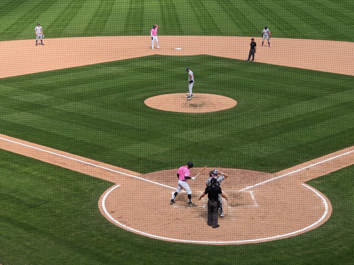 PatrickKinas's tweet photo. 5 1/2 years

Tie game in 10th inning (2-2), @DurhamBulls #BenHeller returns for 3rd inning (22p)

Overcoming slew of injuries past 5 yrs, this is Heller's 1st outing beyond 2IP since 9/28/17 for @yankees vs @RaysBaseball 

Escaped bases loaded/1 out jam in 9th on 423 GDP

#RaysUp https://t.co/KjJbxGYA1A