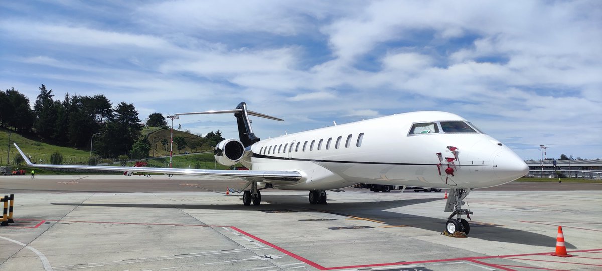 FelipeMontoyaB's tweet photo. What a plane!! Bombardier Global 7500. 9H-IBI. #SKRG https://t.co/CLretr9QRj