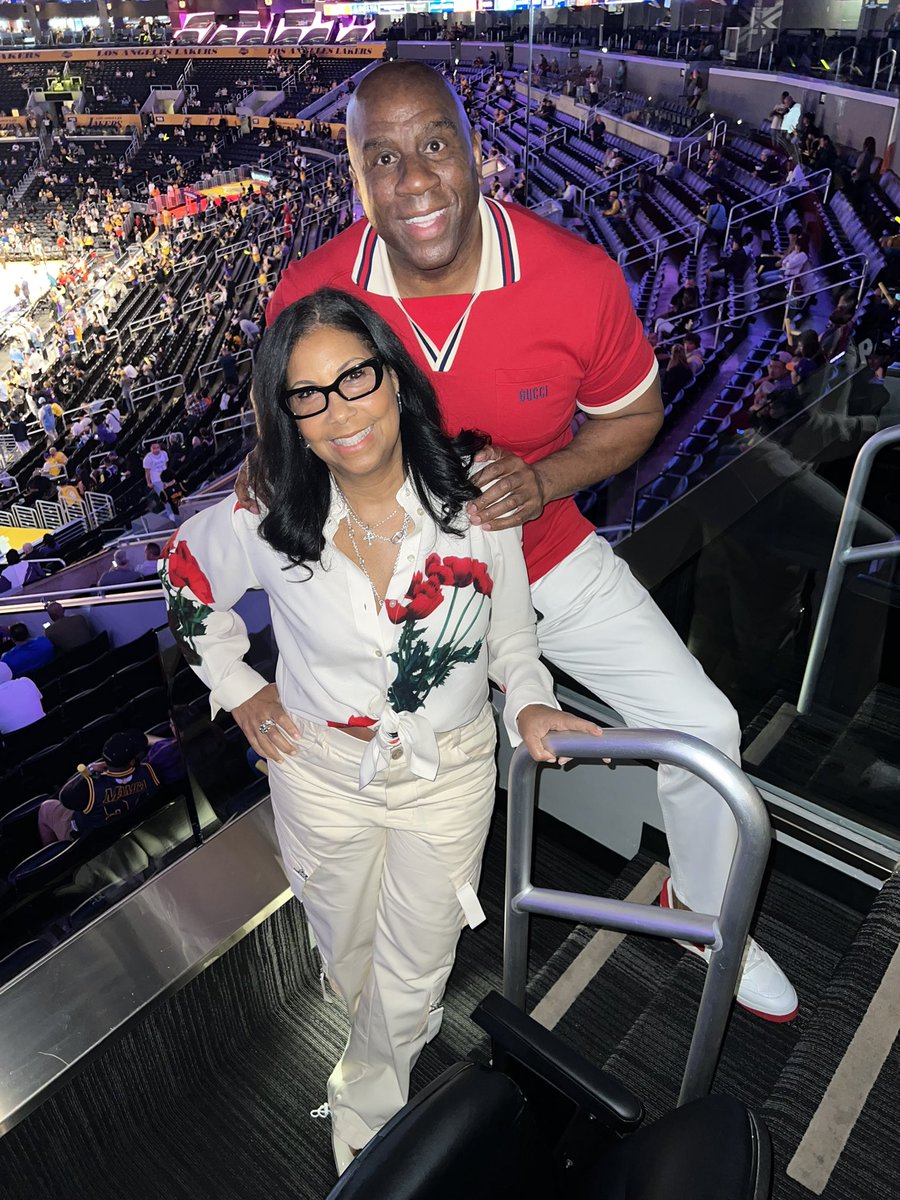 Earvin Magic Johnson tweet media