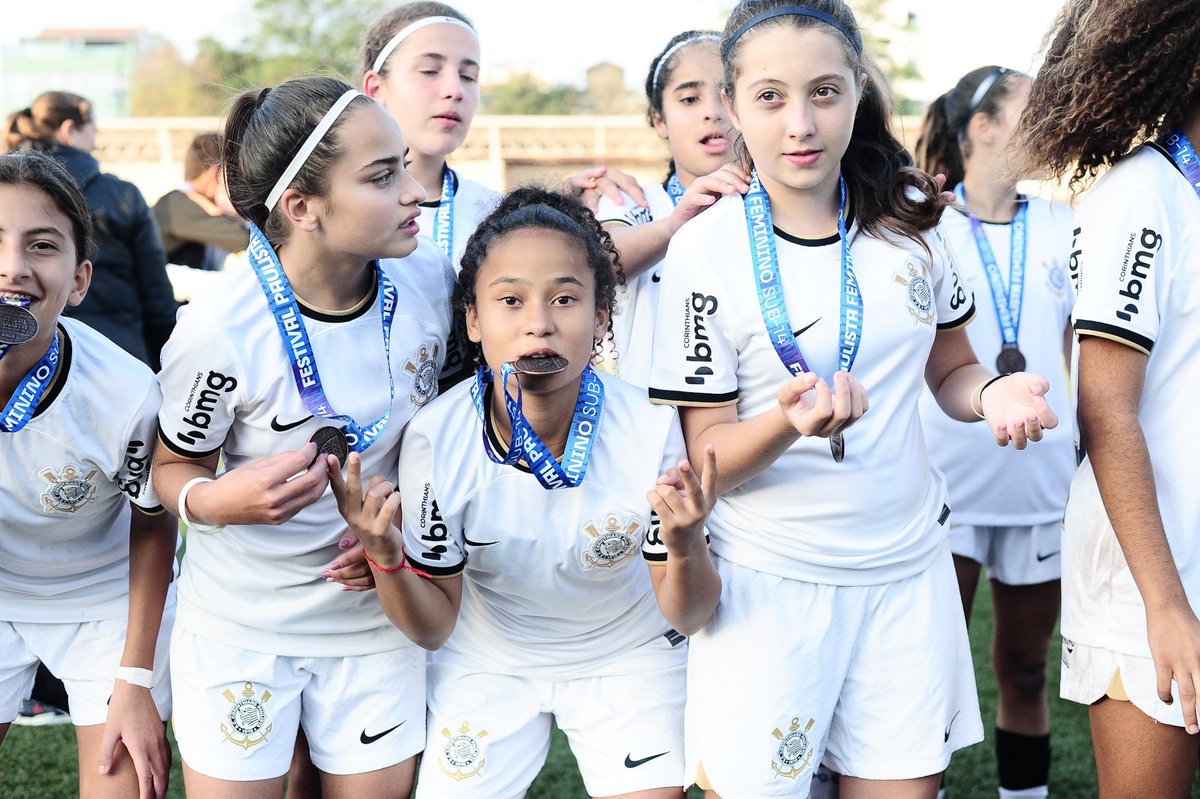 asbrabas's tweet photo. Em Santo André, nossas Babynhas do Sub-14 ficaram com o título da etapa do Festival Paulista da categoria. 

Orgulho demais do nosso futuro 🖤

📸- Rodrigo Corsi/Agência Paulistão https://t.co/RDpcd95LrE