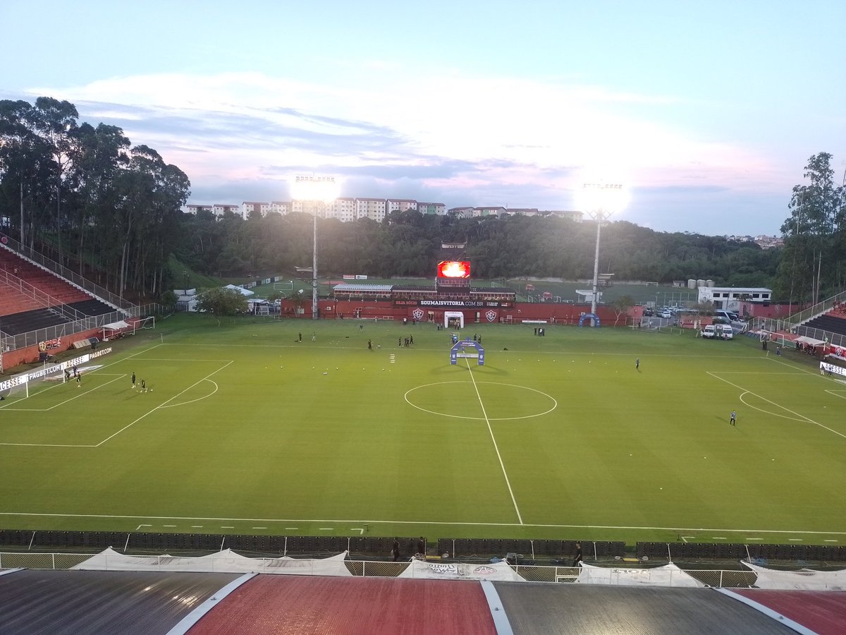 ArenaRubroECV's tweet photo. Já estamos no Barradão, torcedor. Mandem fotos dentro do estádio e marquem nosso @ com a #ArenaRubroECV
Pra cima deles Leão! https://t.co/OmhPT5DVzE