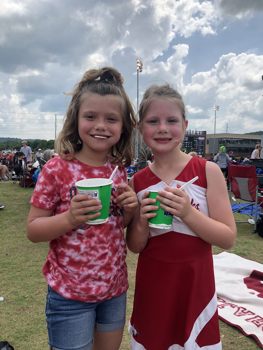 Cmmarks's tweet image. #omahogs #momhog