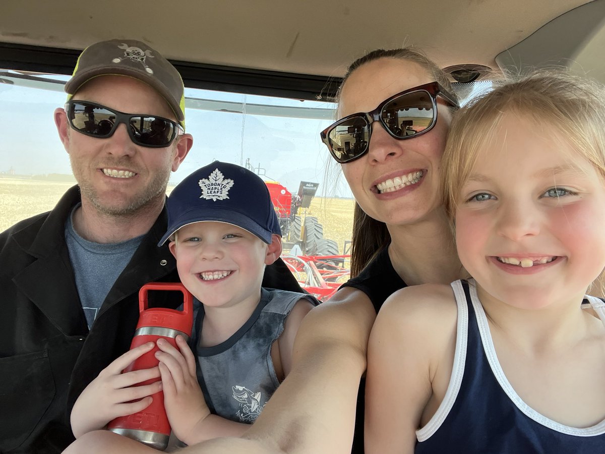 Happy Mother’s Day out there to all the special Ag moms who barely see their husbands these days other then to wash their clothes and cook their meals hah! A safe and stress free seeding going out to everyone who works in acres and not hours. #plant24 <a href="/rorygregoire13/">rory gregoire</a> #NWSK
