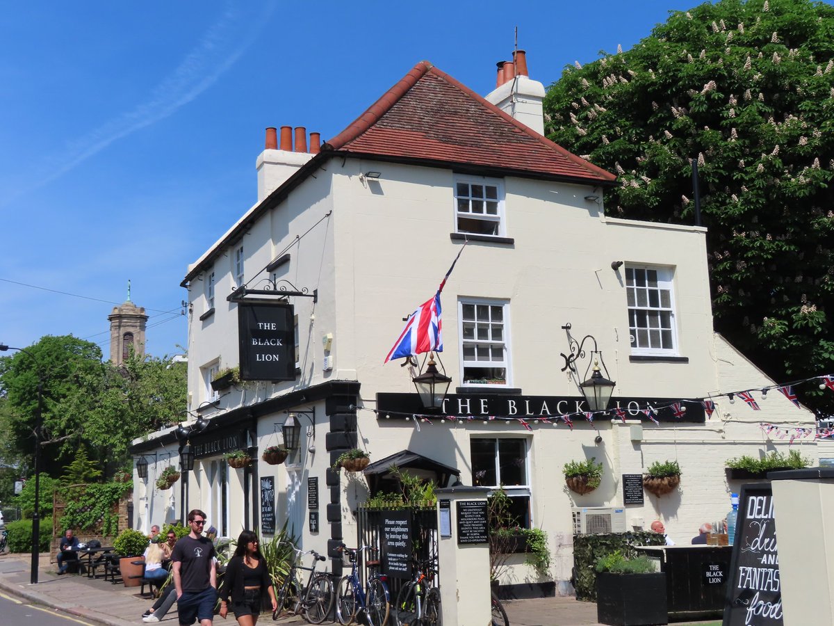 RyanBiddulph's tweet photo. The Black Lion Pub in Chiswick London  🇬🇧 https://t.co/uHSt9DzBBq