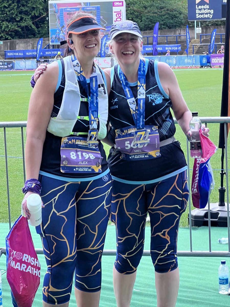 melaniebryan70's tweet photo. How it started and how it finished โฆ@AlexP82โฉ #robburrowmarathon โฆ@LDShospcharityโฉ #runforamatewithamate ๐๐ https://t.co/oo5LyNBNw9