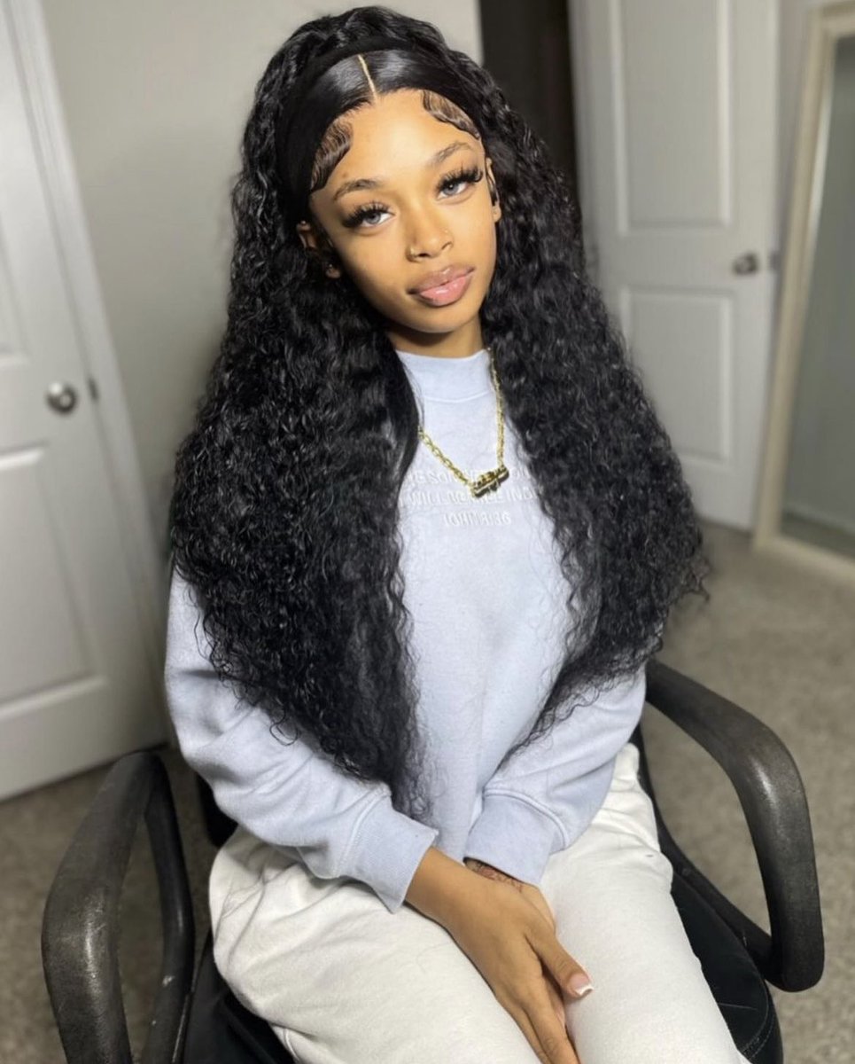 she so different 🤍 .