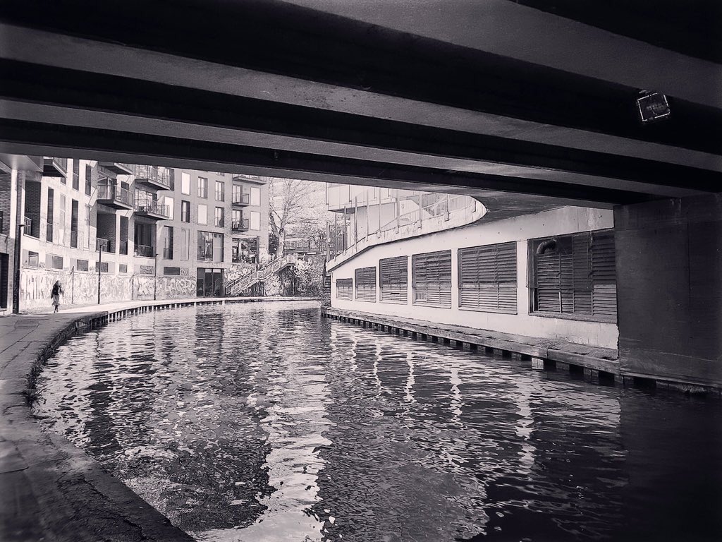 ReptonGuide's tweet image. That bit on the canal as it passes the back of the Haines Estate is notoriously ghost-troubled. Not just your usual phantoms - navvies, exhausted horses drowned babies - but the dismembered spirits of gangland killings dumped in suitcases. A sodden desire to come together again.