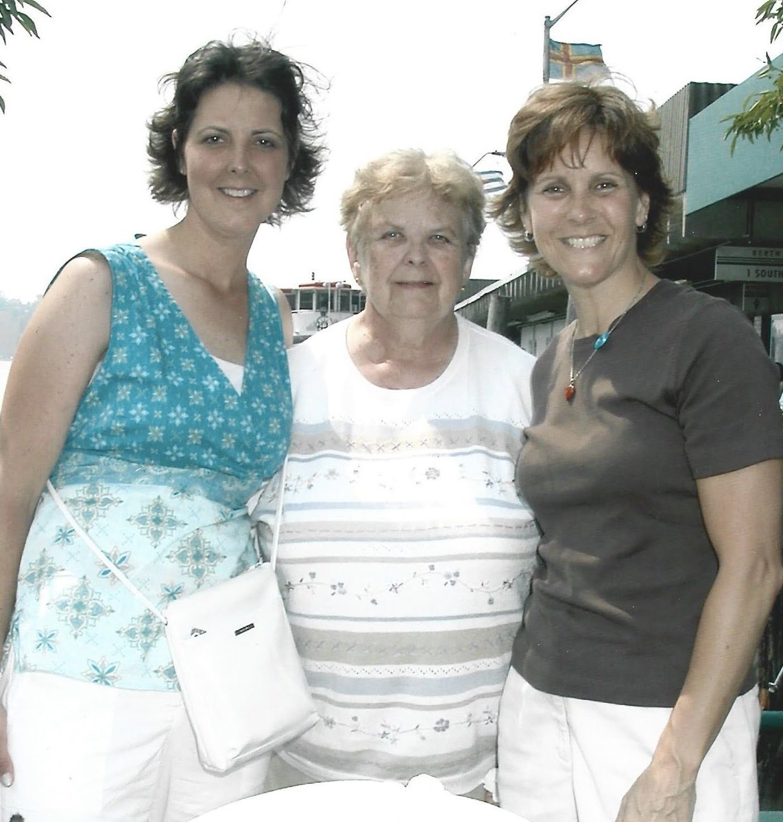CoachSinn's tweet photo. Happy Mothers Day Mom! So blessed to have had such an inspiring, caring, adventurous role model! Thank you for being present and impactful to so many of us. #missingyoueveryday #grateful #angelinheaven #family https://t.co/7hYo3Sz2Sc