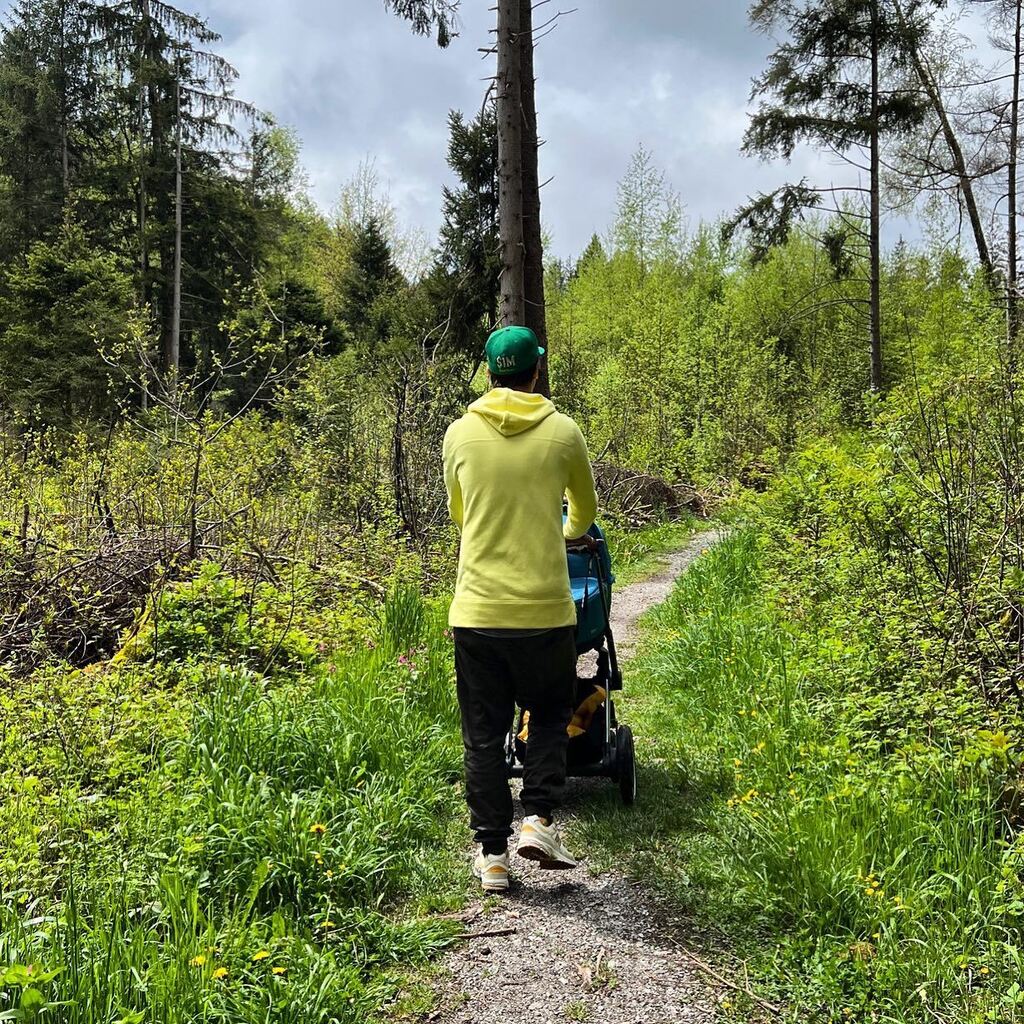 Little stroll through the woods 👶🌲🌲🌲

#SundayStroll #NatureWalks #BabyCarriage #FamilyHike #WeekendVibes #WoodlandWalk #OutdoorsWithBaby #MommyAndMeHike
#StrollerAdventures #SneakersInTheWoods #SundayFunday #HikingWithKids #NatureLovers #ForestWalk #… instagr.am/p/CsPJNUFKWCU/