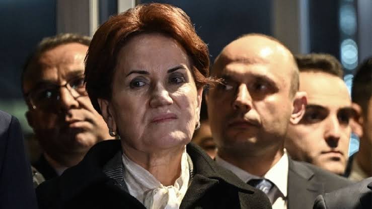 %26 oy bekleyen İP'in anlık yüz ifadesi😂😂
<a href="/iyiparti/">İYİ Parti</a> iyi misiniz? 😂