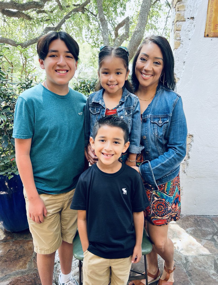 Laura Arcos tweet media