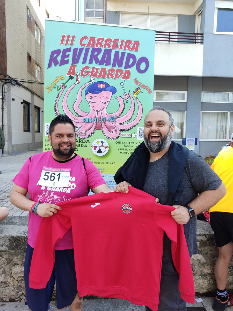 cb_nigran's tweet photo. Pero... como non todo ía ser básquet... A nosa representación en @AGuarda_es na carreira #revirando polos enfermos de ELA @AGAELAGALICIA https://t.co/OmOuHDRpYk