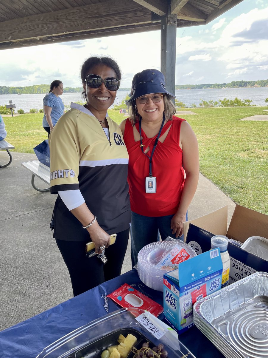 RockHillSchools's tweet photo. Friday afternoon we closed out Teacher Appreciation Week with a lakefront cookout for our International Teachers. We are so thankful to have this group of educators, and their families, as part of our #RockSolid community. ❤️ https://t.co/hffKIOA1ut