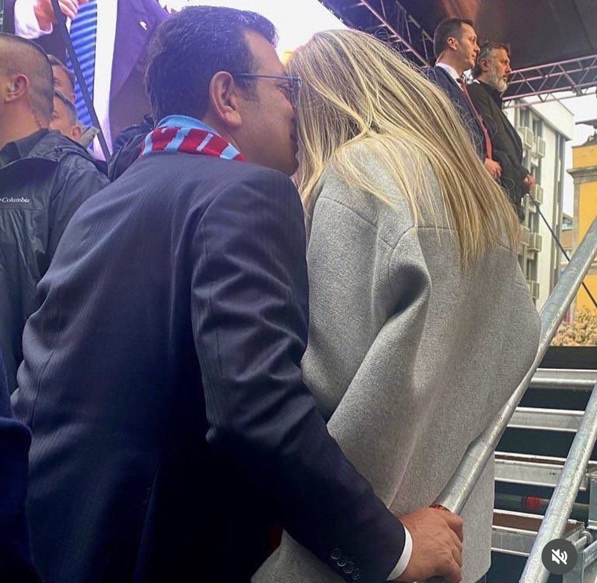 7. Ok,
Hanımcılık kazanacak 
 #bitti
#YSKOYLARISİSTEMEGİR