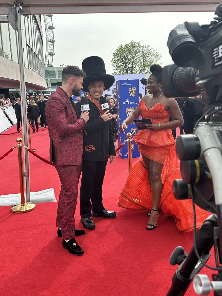 Such a great time performing at the @BAFTA awards with @JaxJones ..but the first time performing with a load of fish 😂🐠  Thanks to @joshuakanebespk and @PaulSmithDesign for the amazing suits! X

#BAFTATVAwards