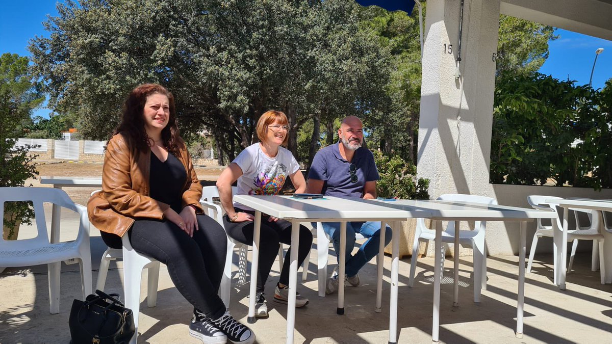 Avui <a href="/delamogalarzo/">Eva del Amo</a> donan resposta a les preguntes dels veïns de <a href="/AsociacionMSJ/">Asociación de Vecinos de Marina Sant Jordi</a> i Calafat . Continuem per fer el canvi possible !!! Dona ‘ns confiança 😀💪🏻🤗