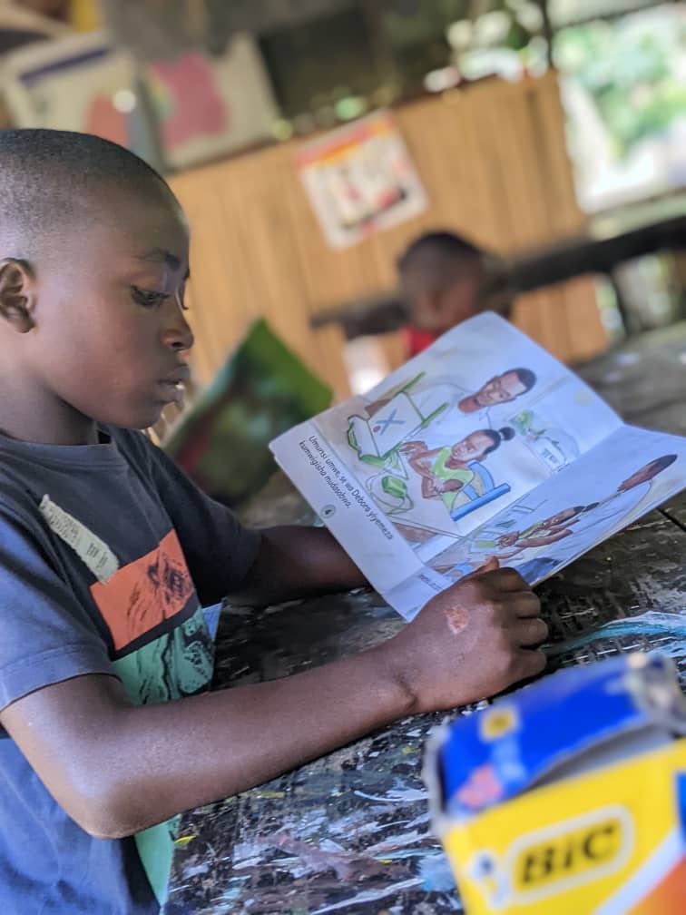 AgatiRwanda's tweet photo. We are so excited to share today's adventure 😅.
#agatimobilelibrary #agatilibrary https://t.co/GD8Ax2WcpC