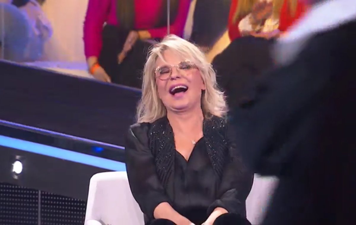 commentacose's tweet photo. Nessuno dei giornalisti ha il coraggio di commentare seriamente Wax MI STO PISCIANDO SOTTO
#Amici22 https://t.co/Q6TzER5EJu