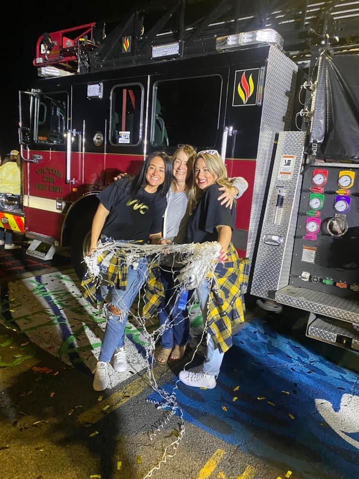 🫶🏼 Happy Mothers Day to the BEST in the game! Thank you for raising incredible, beautiful &amp; strong young woman - and thank you for being the foundation of our Gold Army. We love and appreciate every single cheer mom we have, or have had in our program!