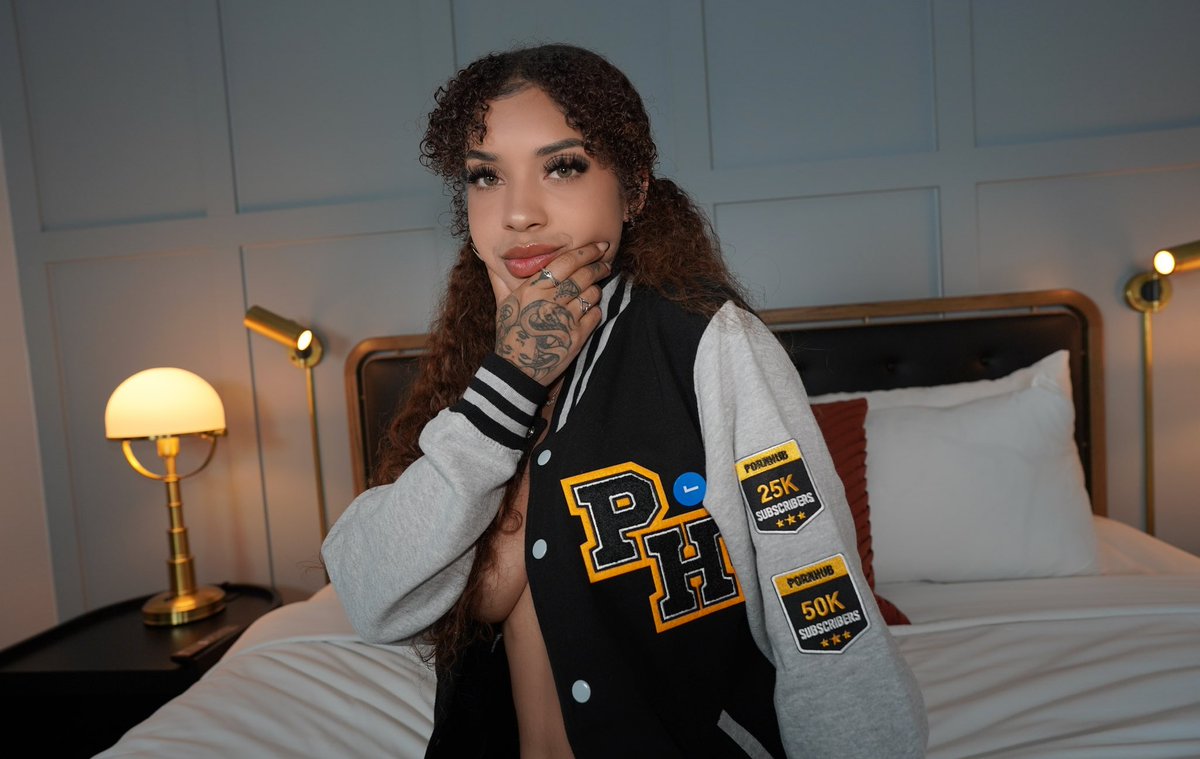 Hannah Royal / hannahMroyal leak pics and videos