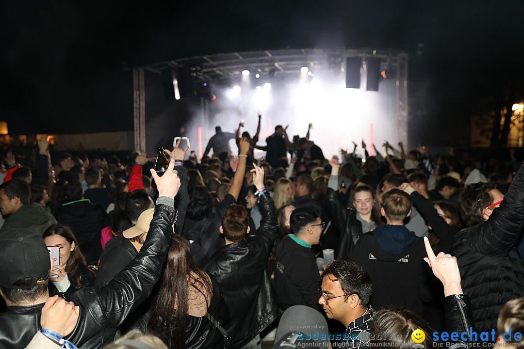 seechat's tweet image. SUMMER OPENING Party - RWU Hochschule: Weingarten, 13.05.2023

## 25 Jahre seechat.de | Die Bodensee Community - JUBILÄUM ## 1999-2024

Alle Fotos und Videos auf:
&amp;gt;&amp;gt; seechat.de

#SummerOpening, #RWU, #Party, #Studentenparty, #Weingarten,
#BODENSEEMEDIEN,